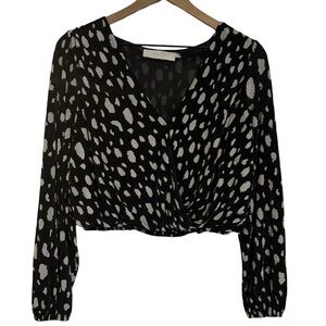 ASTR The Label Black & White Abstract Print Twist Crop Top